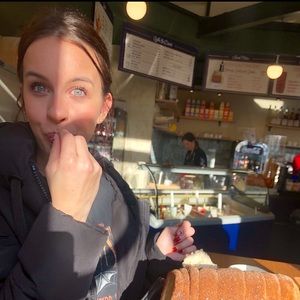 Meet your Posher, Molly